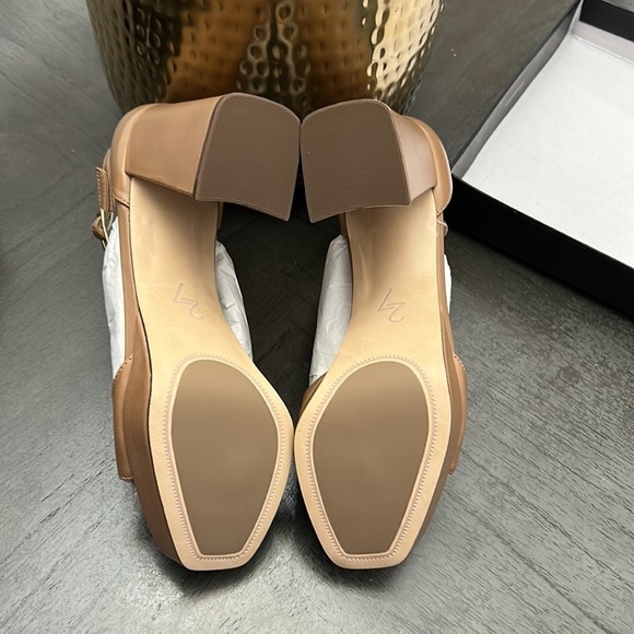 27 EDIT Naturalizer Jae Leather T-Strap Platform Dress Sandals - Picture 3 of 11